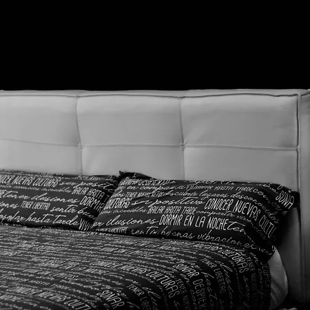 Black And White Suitte 