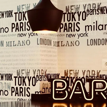 شقة Black And White Suitte 