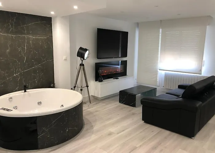 Black And White Suitte 