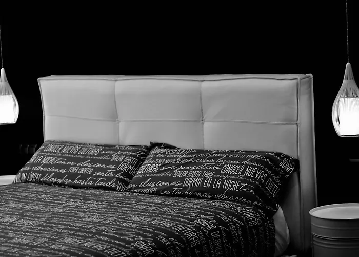 Black And White Suitte 