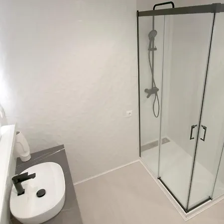 Black&white Suitte Plaza Apartment *