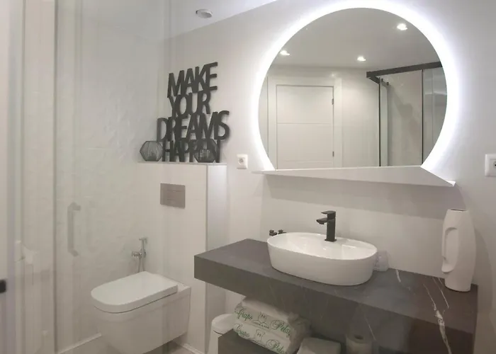 Black And White Suitte 