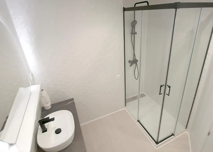 Black And White Suitte 